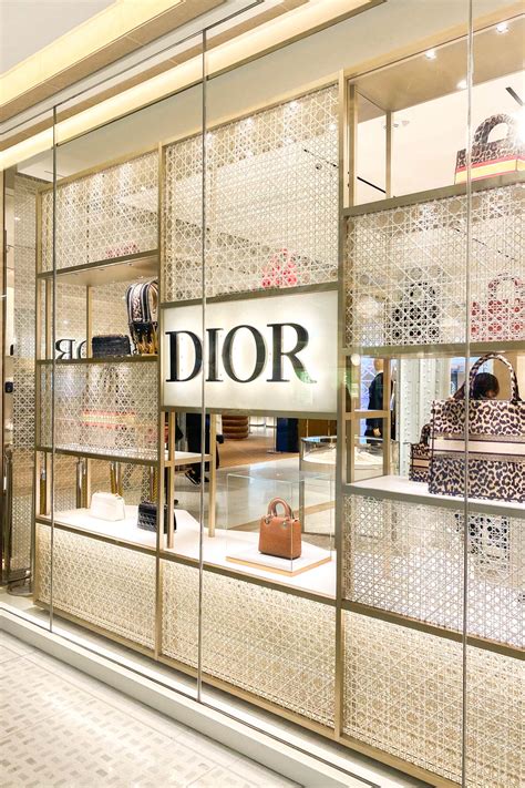 resto dior paris|dior outlet in paris.